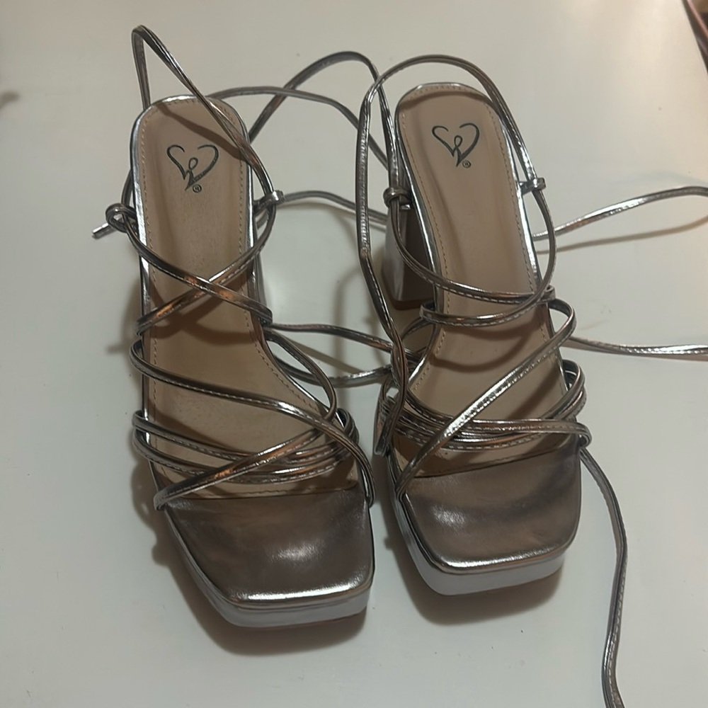 Silver tie up platform square toe block heels